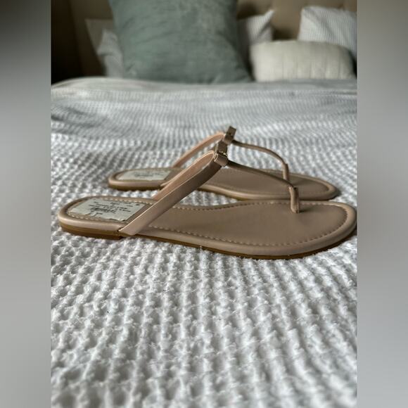 Kate Spade Napa Leather Penny Sandals in Parchment Color Size 10 New in Box - Picture 5 of 7